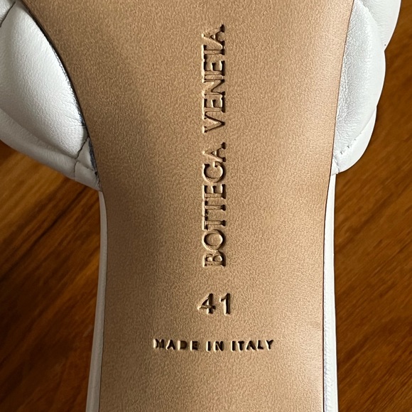 Bottega Veneta Padded Slide Sandals, NEW - Picture 16 of 16